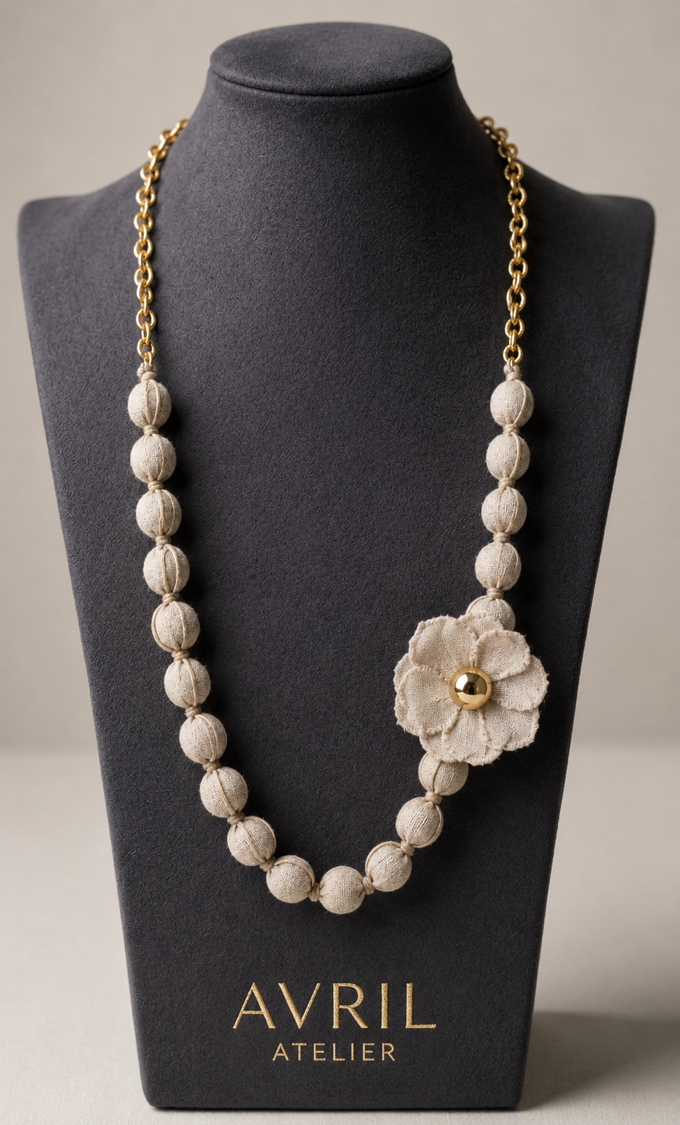 AVRIL AMANI | Collar
